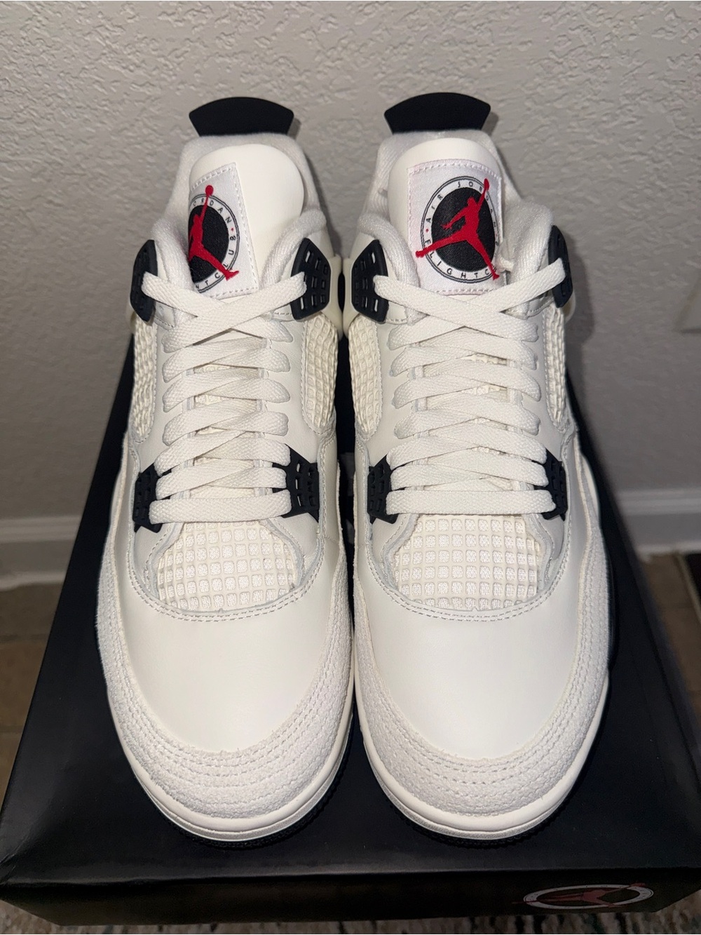 Jordan 4 White and Black Retro Flight Club - Picture 4 of 10